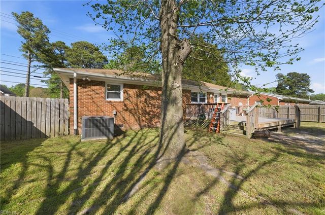 2709 Cedar RD, Chesapeake, VA 23323