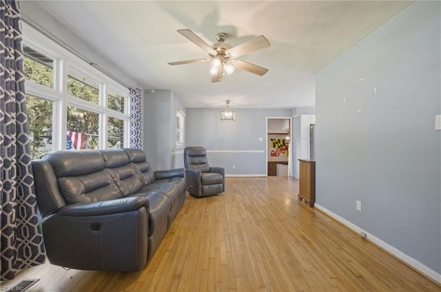 2709 Cedar RD, Chesapeake, VA 23323