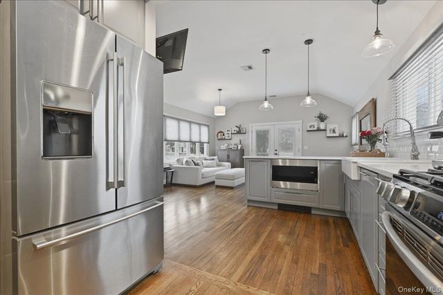 3984 Arthur Avenue N, Seaford, NY 11783