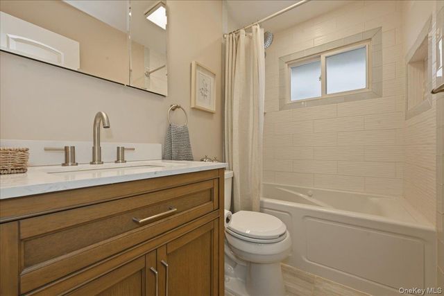 3984 Arthur Avenue N, Seaford, NY 11783