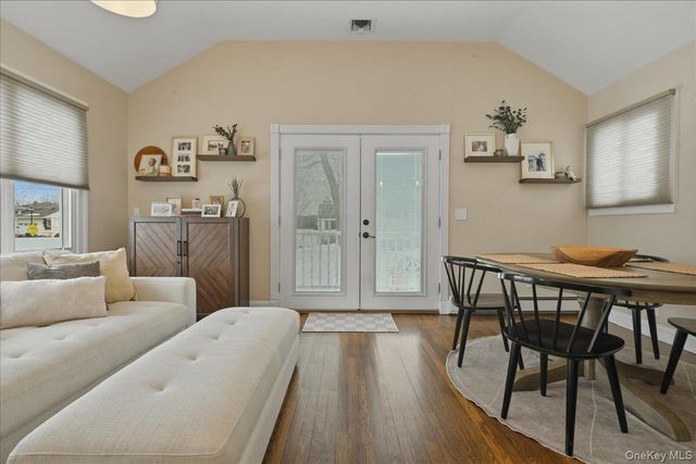 3984 Arthur Avenue N, Seaford, NY 11783