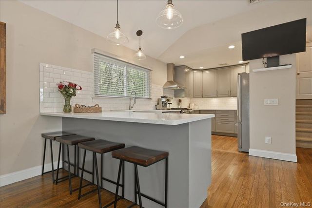 3984 Arthur Avenue N, Seaford, NY 11783