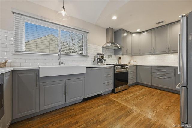 3984 Arthur Avenue N, Seaford, NY 11783