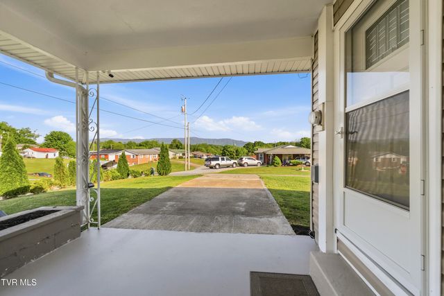 12 Lorraine Street, Greeneville, TN 37743