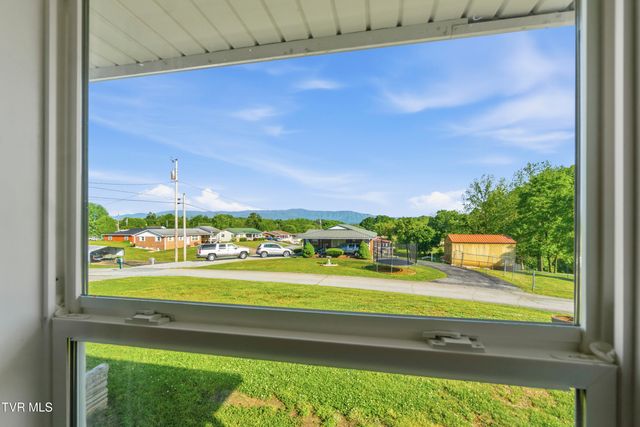 12 Lorraine Street, Greeneville, TN 37743