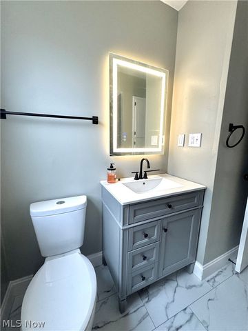 427 E 275 Street, Euclid, OH 44132