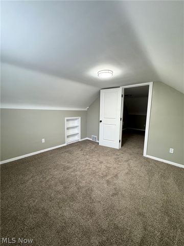 427 E 275 Street, Euclid, OH 44132