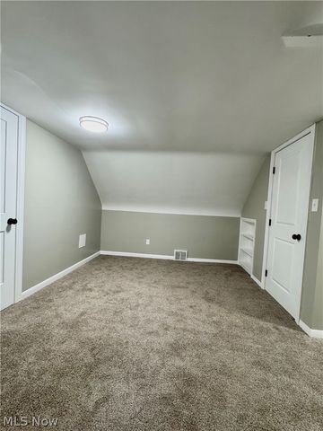 427 E 275 Street, Euclid, OH 44132