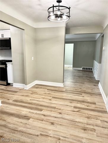 427 E 275 Street, Euclid, OH 44132