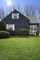 427 E 275 Street, Euclid, OH 44132