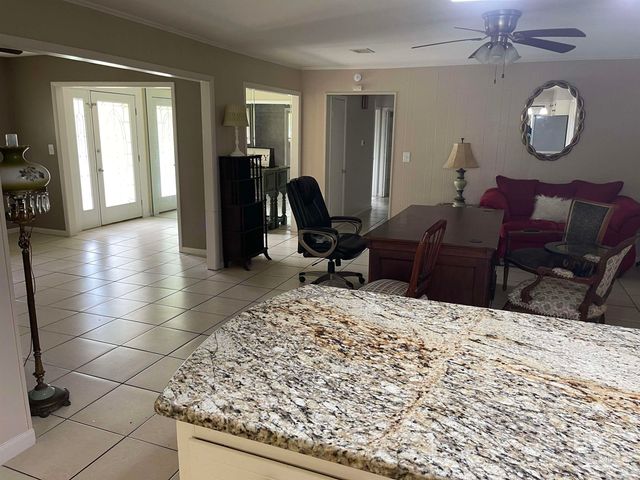 402 W Myrtle Avenue, Foley, AL 36535