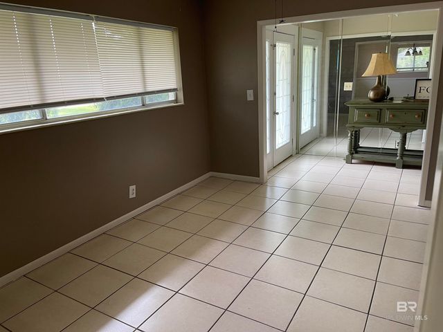 402 W Myrtle Avenue, Foley, AL 36535