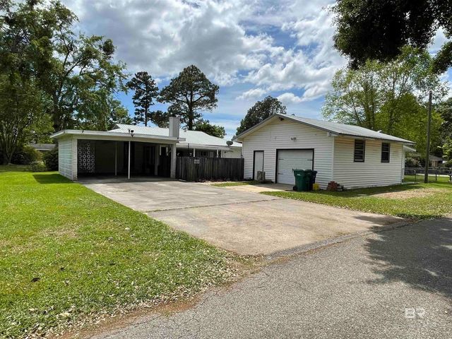 402 W Myrtle Avenue, Foley, AL 36535