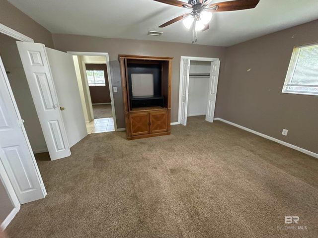 402 W Myrtle Avenue, Foley, AL 36535