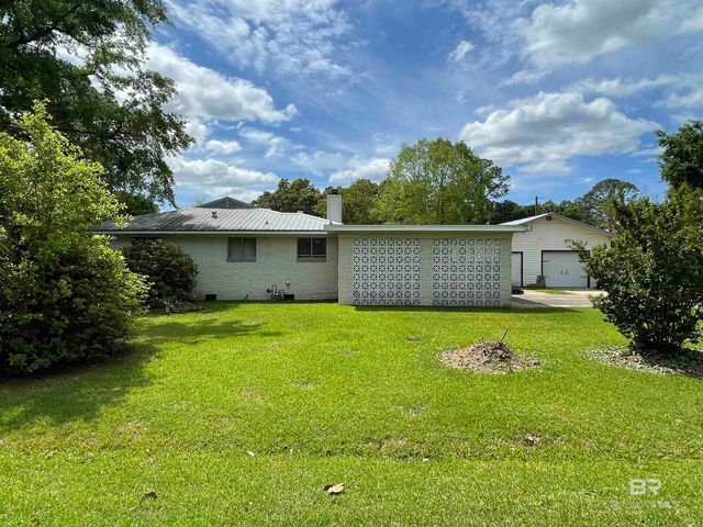 402 W Myrtle Avenue, Foley, AL 36535
