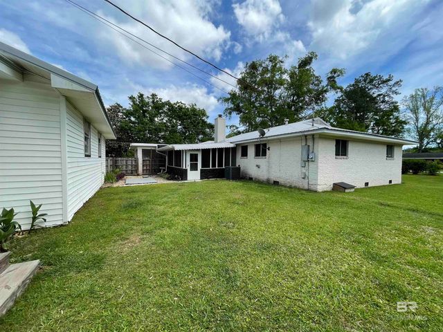 402 W Myrtle Avenue, Foley, AL 36535