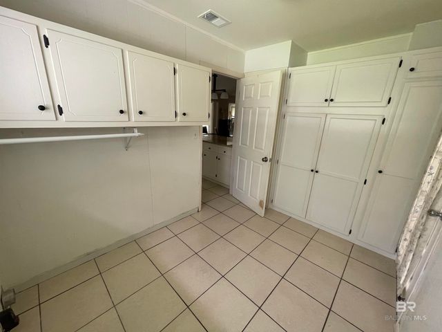 402 W Myrtle Avenue, Foley, AL 36535