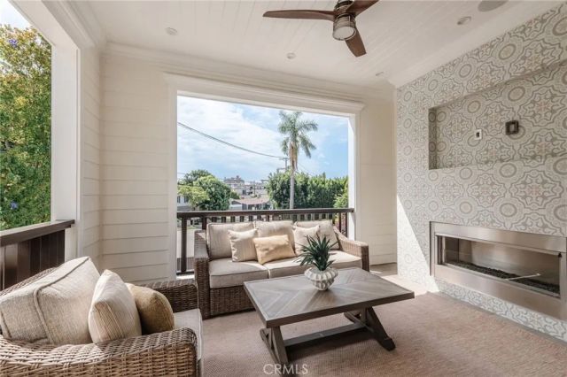 10555 Holman, Los Angeles, CA 90024