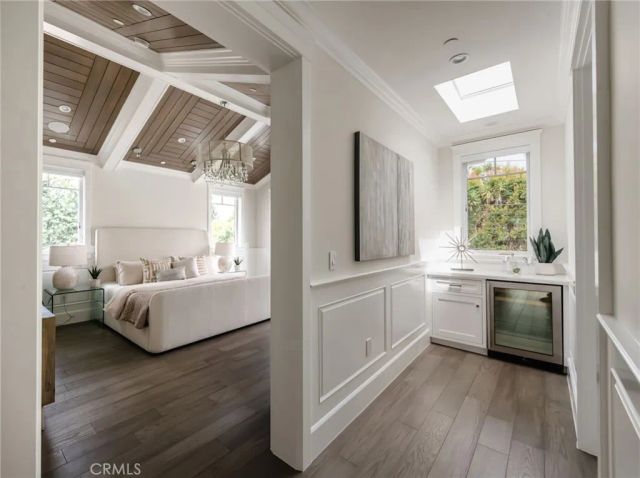 10555 Holman, Los Angeles, CA 90024