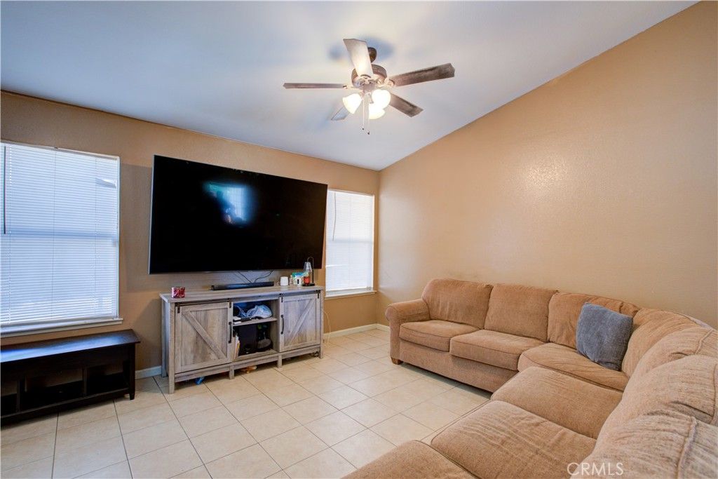 Image 6 of property listing at 2032 Gleneagle Street, Atwater, CA 95301