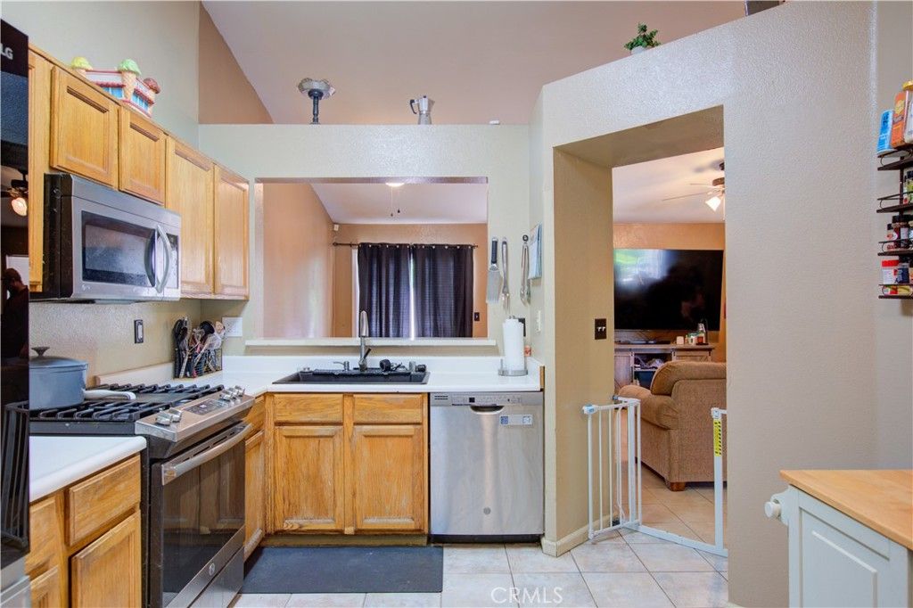 Image 8 of property listing at 2032 Gleneagle Street, Atwater, CA 95301