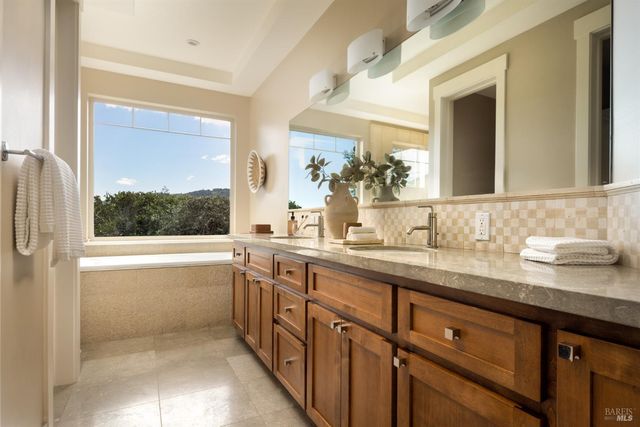 12 Geary Ave, Kentfield, CA 94904