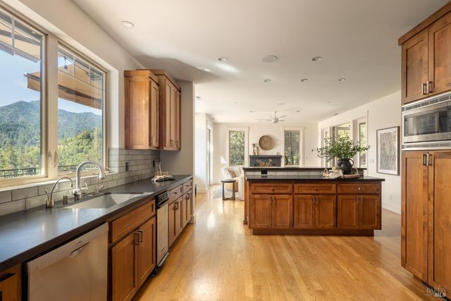 12 Geary Ave, Kentfield, CA 94904