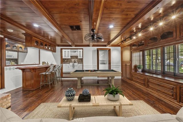 10132 Wish, Northridge, CA 91325