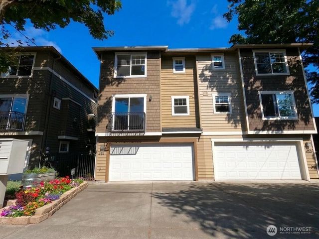 424 21st Avenue, Seattle, WA 98122