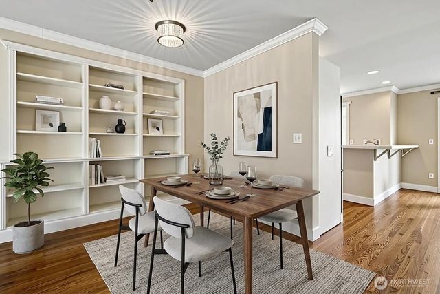 424 21st Avenue, Seattle, WA 98122