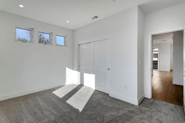 1101 Juana Court, Palo Alto, CA 94303