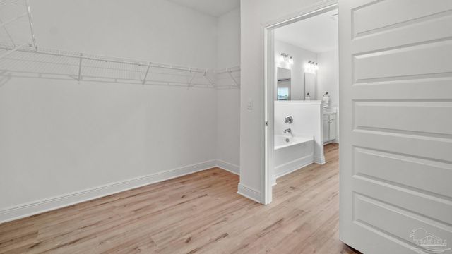 3080 Daybreak Ln, Milton, FL 32571