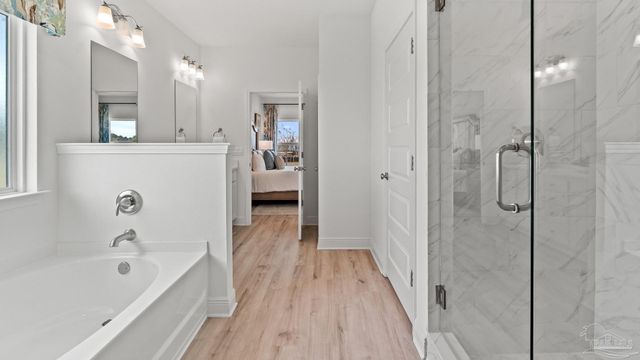 3080 Daybreak Ln, Milton, FL 32571