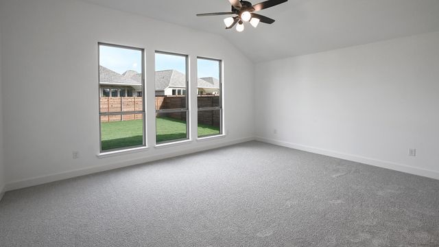 311 Melody RD, Lockhart, TX 78644