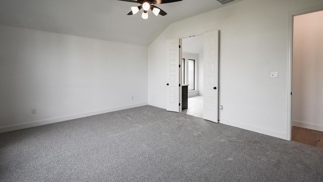 311 Melody RD, Lockhart, TX 78644