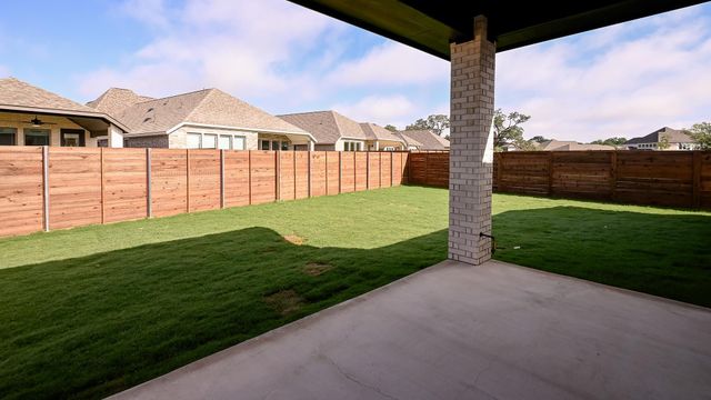 311 Melody RD, Lockhart, TX 78644