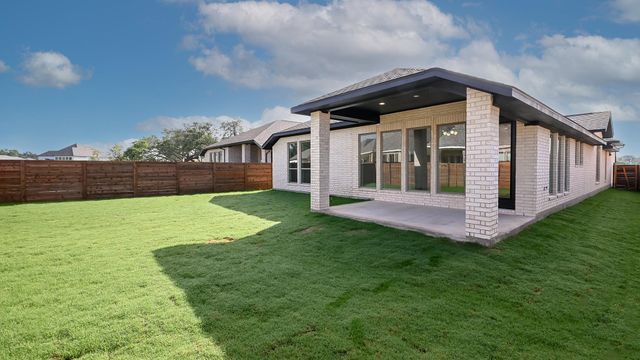 311 Melody RD, Lockhart, TX 78644