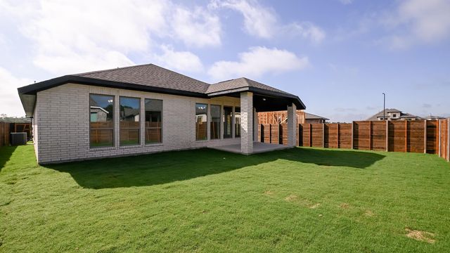 311 Melody RD, Lockhart, TX 78644