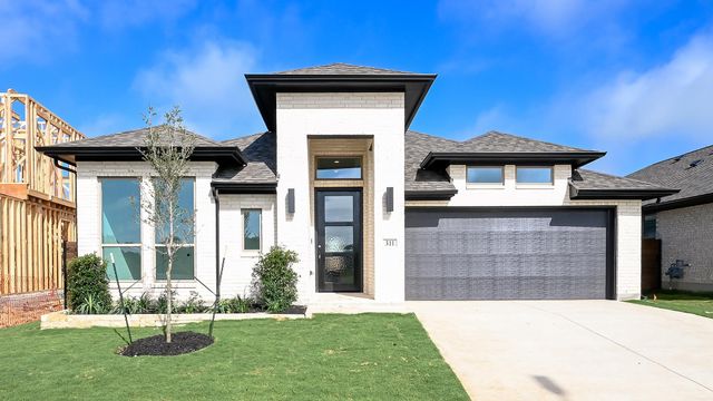311 Melody RD, Lockhart, TX 78644