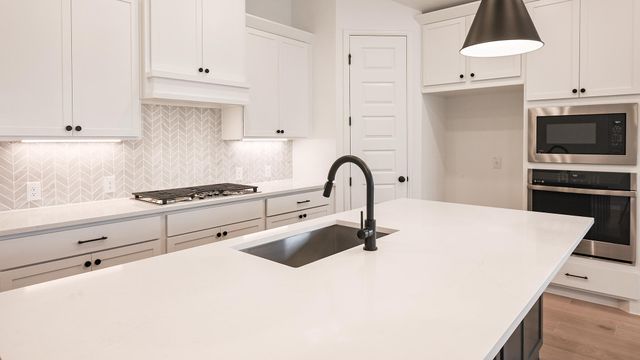 311 Melody RD, Lockhart, TX 78644