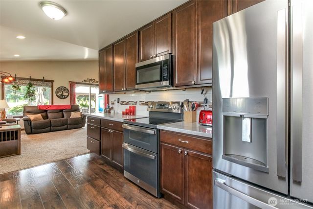 2910 201st Street Ct E, Spanaway, WA 98387