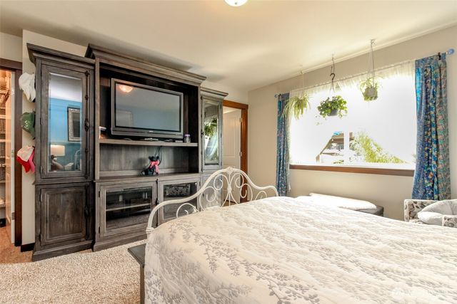 2910 201st Street Ct E, Spanaway, WA 98387