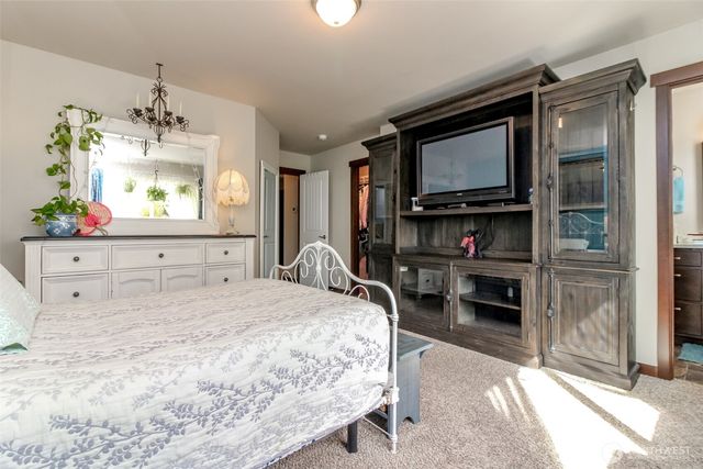 2910 201st Street Ct E, Spanaway, WA 98387