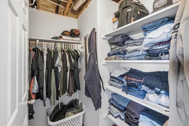 2113 NW 22nd Street, Redmond, OR 97756