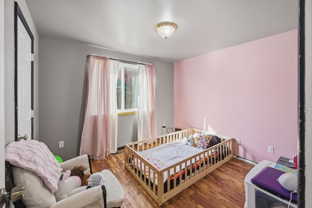 2113 NW 22nd Street, Redmond, OR 97756