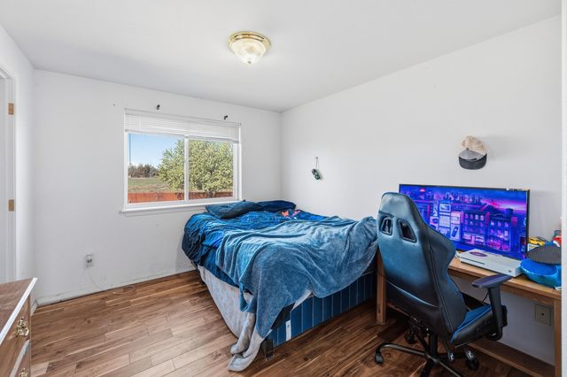 2113 NW 22nd Street, Redmond, OR 97756