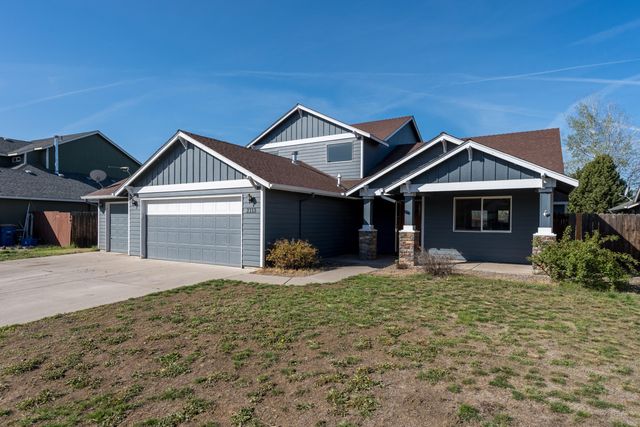 2113 NW 22nd Street, Redmond, OR 97756