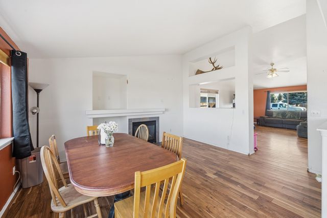 2113 NW 22nd Street, Redmond, OR 97756