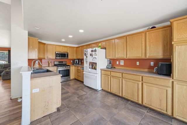 2113 NW 22nd Street, Redmond, OR 97756