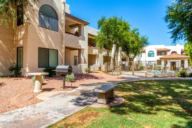 750 E NORTHERN Avenue 2005, Phoenix, AZ 85020